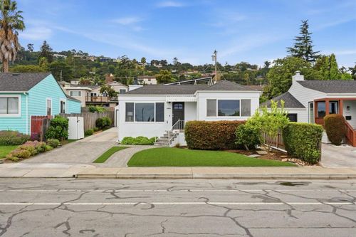 1432 Fifth Ave, Belmont, CA, 94002-3833 | Card Image