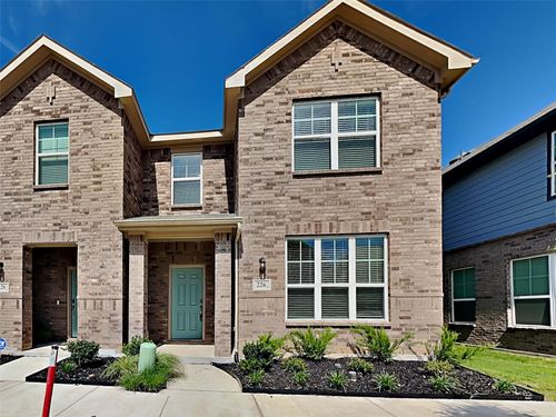226 Territory Trl, Fort Worth, TX, 76120-4302 | Card Image