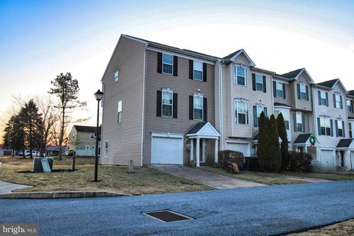 4101 Strawbridge Ct, DOVER, PA, 17315-4265 | Card Image