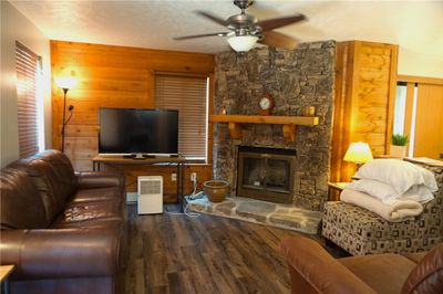 4701 Swiss Mountain Drive, Condo with 1 bedrooms, 1 bathrooms and null parking in Seven Springs Resort PA | Image 3