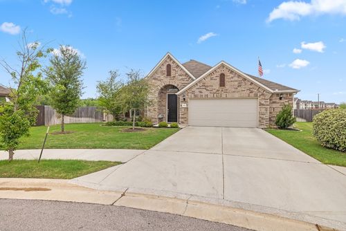 608 Roaming Dr, Hutto, TX, 78634-2257 | Card Image
