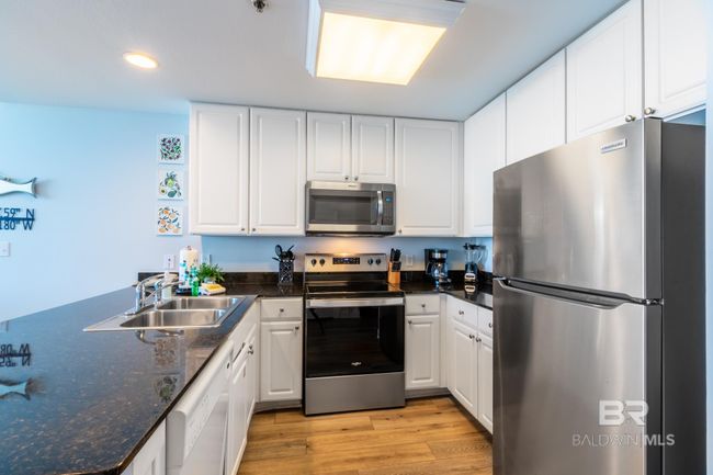Kitchen | Image 8