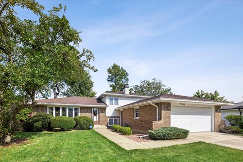 7041 Springside Ave, Downers Grove, IL, 60516-3112 | Card Image