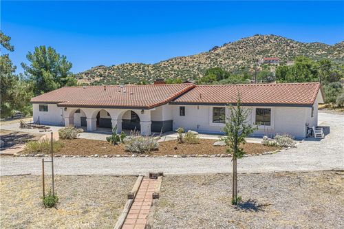 11820 Darling Rd, Agua Dulce, CA, 91390-3409 | Card Image