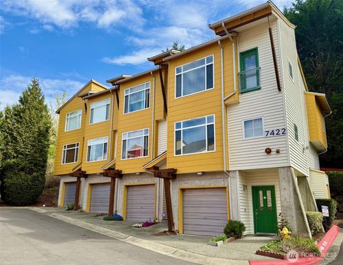 d-7422 Newcastle Golf Club Rd, Newcastle, WA, 98059-9145 | Card Image