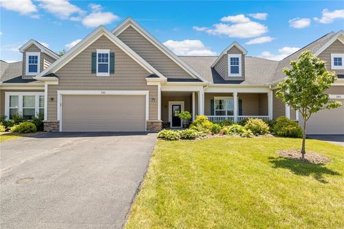 102 Rivers Run, Rochester, NY, 14623-4900 | Card Image