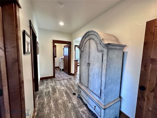 Back Hallway | Image 23