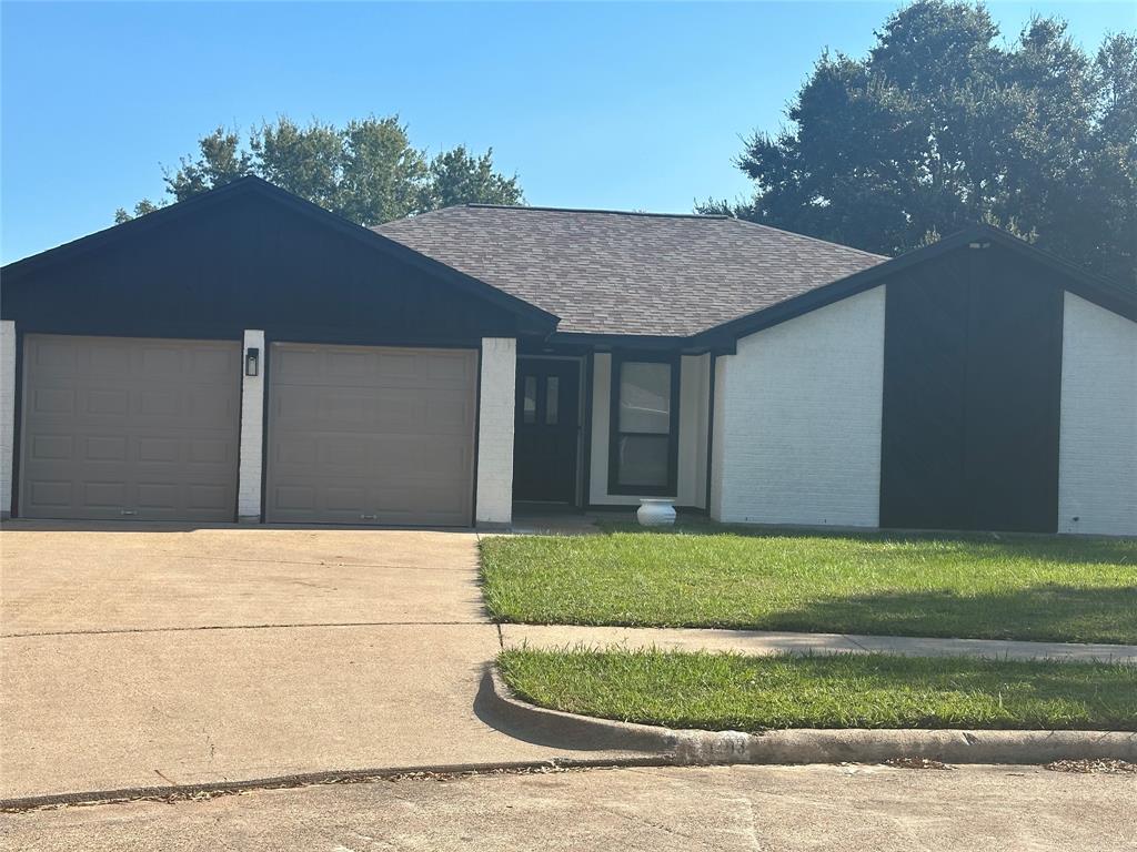 Judy Ln, Baytown, TX 77521