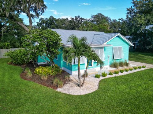513 Ball St, New Smyrna Beach, FL, 32168-6701 | Card Image