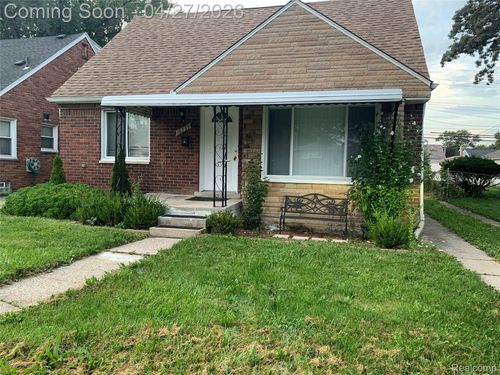 16735 Lincoln Ave, Eastpointe, MI, 48021-3029 | Card Image