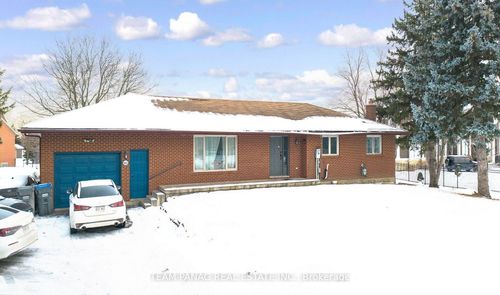 3821 Countryside Dr, Brampton, ON, L6P0T5 | Card Image