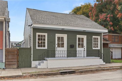 1025 Congress St, New Orleans, LA, 70117-6103 | Card Image