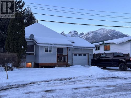 1171 1st Ave, Fernie, BC, V0B1M2 | Card Image