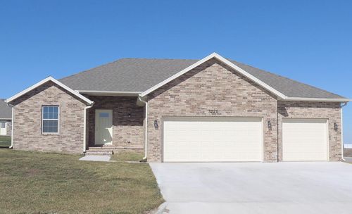 3721 W Freeman St, Bolivar, MO, 65613-1400 | Card Image
