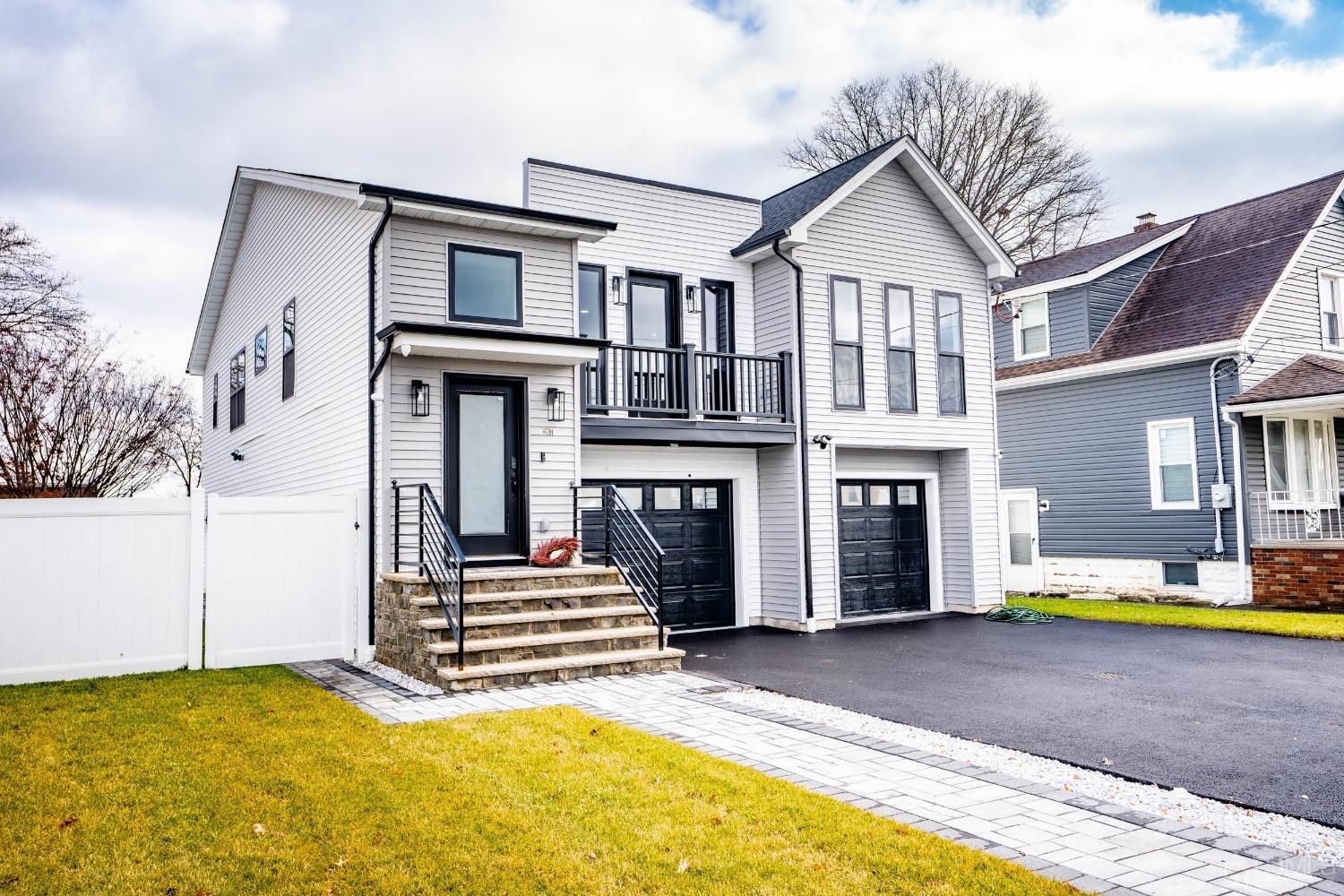 Cavell St, Roselle, NJ 07203