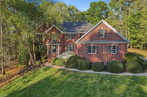 2218 Brigham Rd, Greensboro, NC, 27409-9064 | Card Image