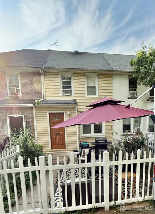 25 Langley Pl, New Brunswick, NJ, 08901-3248 | Card Image