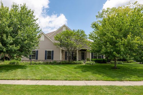 2447 Tucker Trl, Lewis Center, OH, 43035-8071 | Card Image