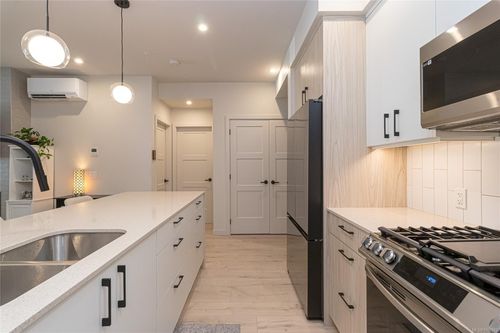 208-958 Pharoah Mews, Victoria, BC, V9B7A1 | Card Image