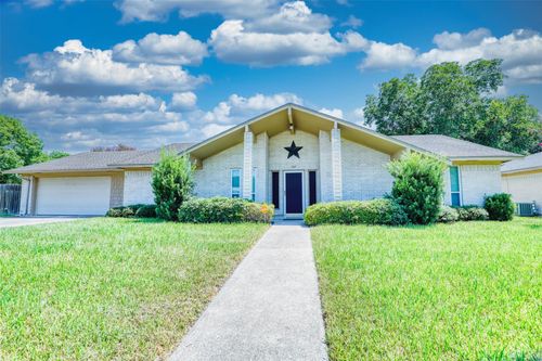 607 Rosewood Dr, Victoria, TX, 77901-4732 | Card Image