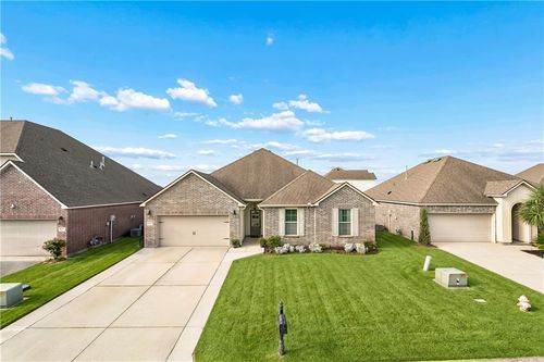 664 Lakeshore Village Dr, Slidell, LA, 70461-5695 | Card Image