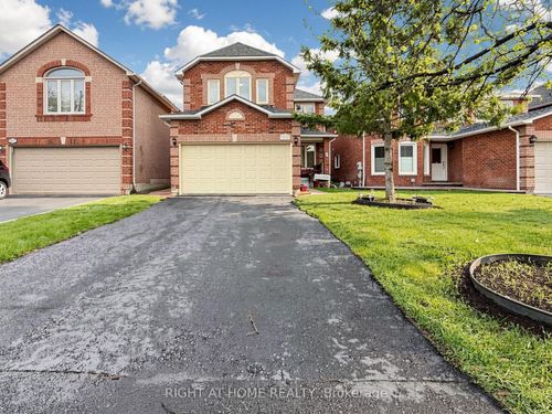 3815 Althorpe Cir, Mississauga, ON, L5N7G3 | Card Image