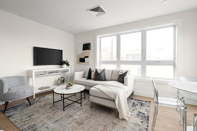 APT-509 - 301 Border St, Condo with 2 bedrooms, 2 bathrooms and 1 parking in Boston MA | Image 10