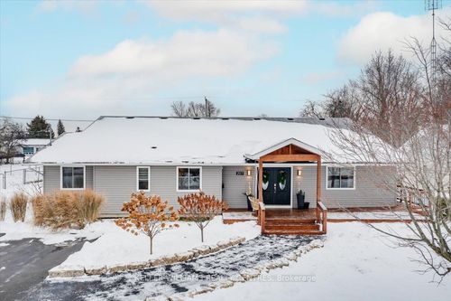 207 S Channel Dr, Keswick, ON, L4P2N4 | Card Image