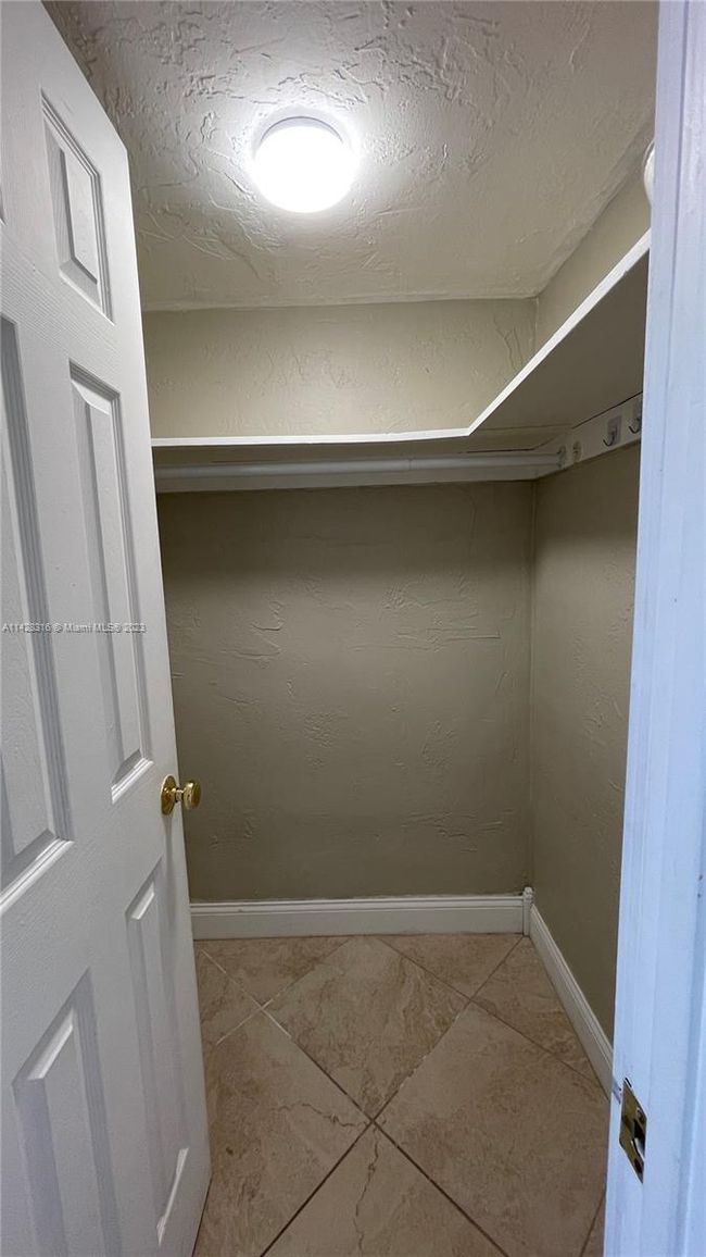 APT-1024 - 8650 Sw 67 Th Ave, Condo with 2 bedrooms, 3 bathrooms and null parking in Pinecrest FL | Image 24
