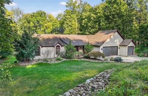 5430 Thursby Rd, North Canton, OH, 44720-1352 | Card Image