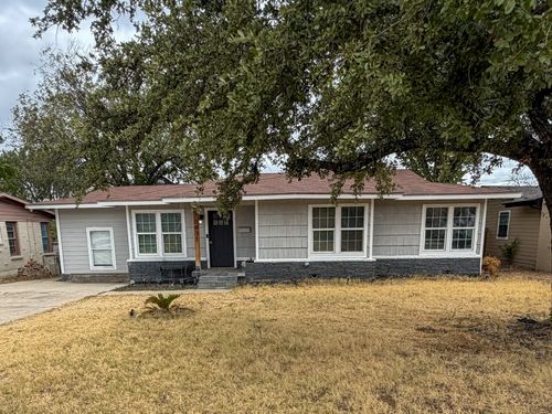 5433 Greenlee St, Fort Worth, TX, 76112-6424 | Card Image