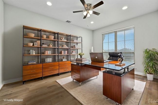 132 Santa Maria St, House other with 5 bedrooms, 5 bathrooms and 5 parking in Georgetown TX | Image 4