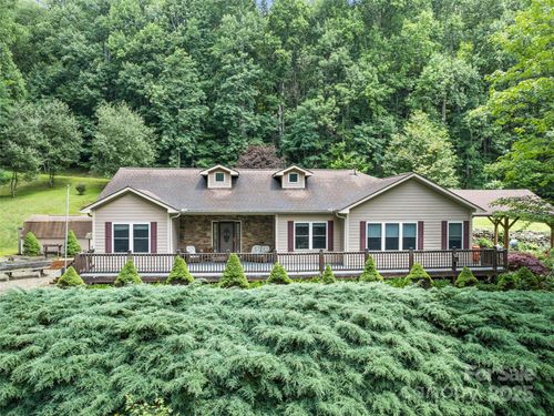 261 Serenity Dr, Waynesville, NC, 28785-9200 | Card Image