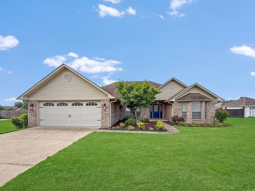 12 Weaver Cir, Vilonia, AR, 72173-9039 | Card Image