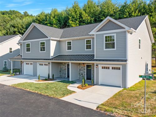 unit-101-100 Red Twig Ln, Burnsville, NC, 28714-2129 | Card Image