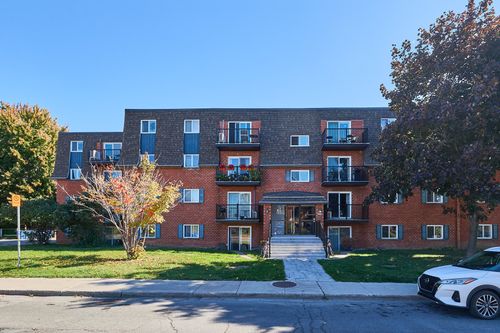 {{alt}} | Card Image