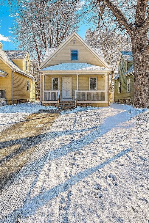 935 W 22nd St, Lorain, OH, 44052-4745 | Card Image
