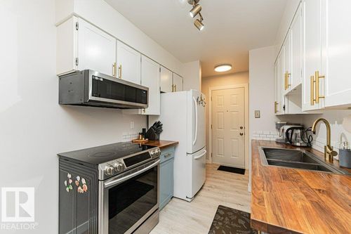 10B Callingwood Crt Nw, Edmonton, AB, T5T0H5 | Card Image