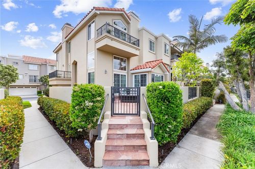 19481 Riverdale Ln, Huntington Beach, CA, 92648-5529 | Card Image