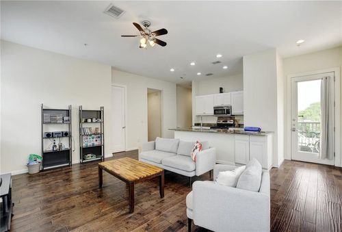 301-2708 San Pedro St, Austin, TX, 78705-3902 | Card Image