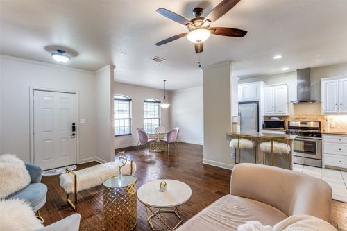 1809 Desoto Dr, Mckinney, TX, 75072-5529 | Card Image