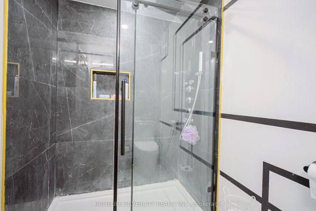 72 Brookland Dr, House other with 5 bedrooms, 4 bathrooms and 4 parking in Brampton ON | Image 14