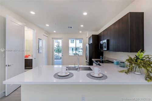 102-10226 Nw 64th Ter, Doral, FL, 33178-4682 | Card Image