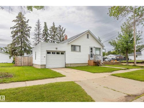 10013 98 Ave, Morinville, AB, T8R1G3 | Card Image