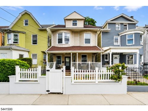 630 Madison Ave, Paterson, NJ, 07514-2820 | Card Image