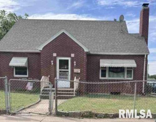 1126 Park Ave, Muscatine, IA, 52761-5161 | Card Image