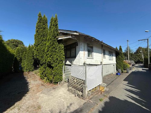 211 E 38th Ave, Vancouver, BC, V5W1H3 | Card Image