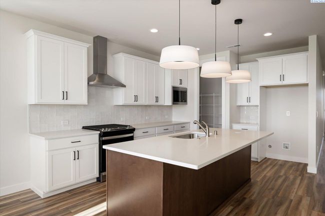 7207 Ambrosia St, Home with 4 bedrooms, 3 bathrooms and null parking in Kennewick WA | Image 10