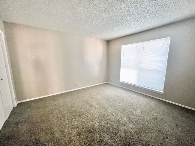 2641 Isbella Dr, Home with 3 bedrooms, 2 bathrooms and null parking in Grand Prairie TX | Image 7