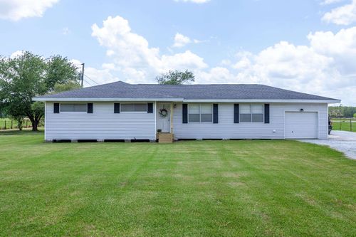 6975 N Highway 105, Vidor, TX, 77662-7126 | Card Image